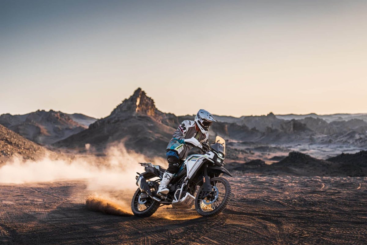 CFMOTO 450 MT