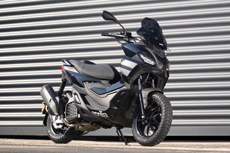 Aprilia SR GT