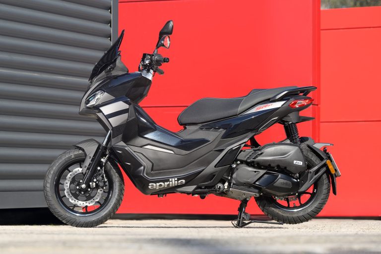 Aprilia SR GT
