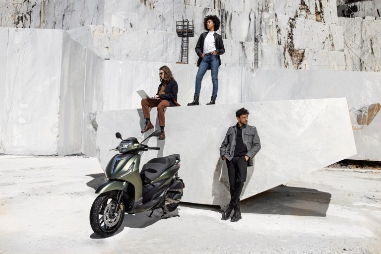 piaggio_beverly_gallery_1920x1280_2