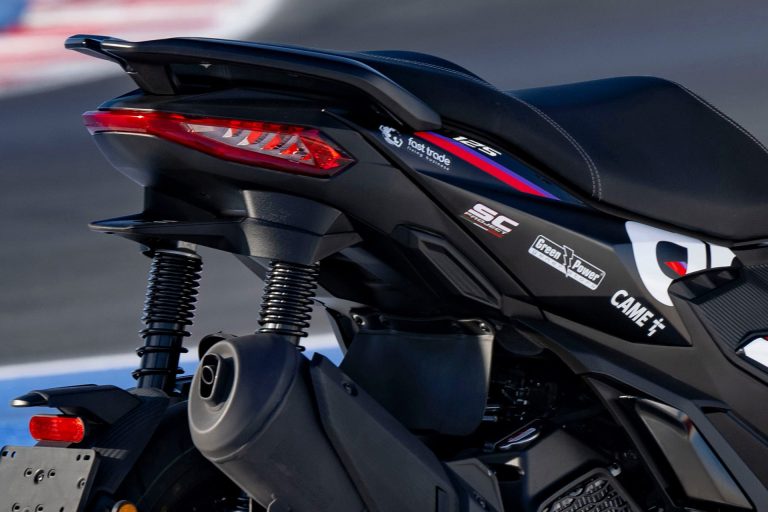 Aprilia SR GT Replica