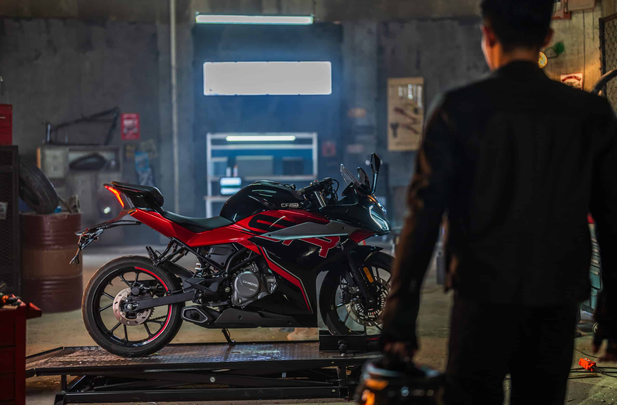 CFMOTO 250SR