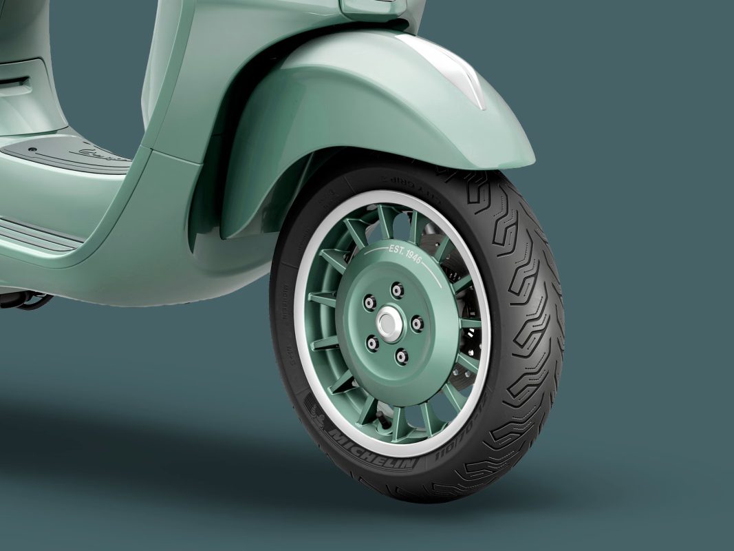 Vespa Primavera 125 80th