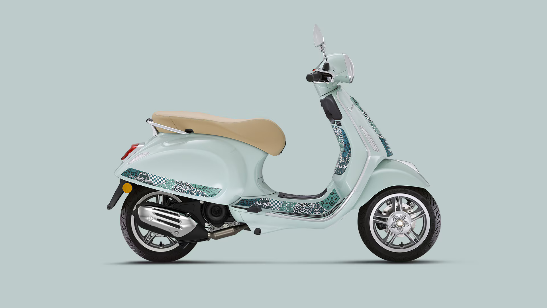 Vespa Primavera 50 Batik