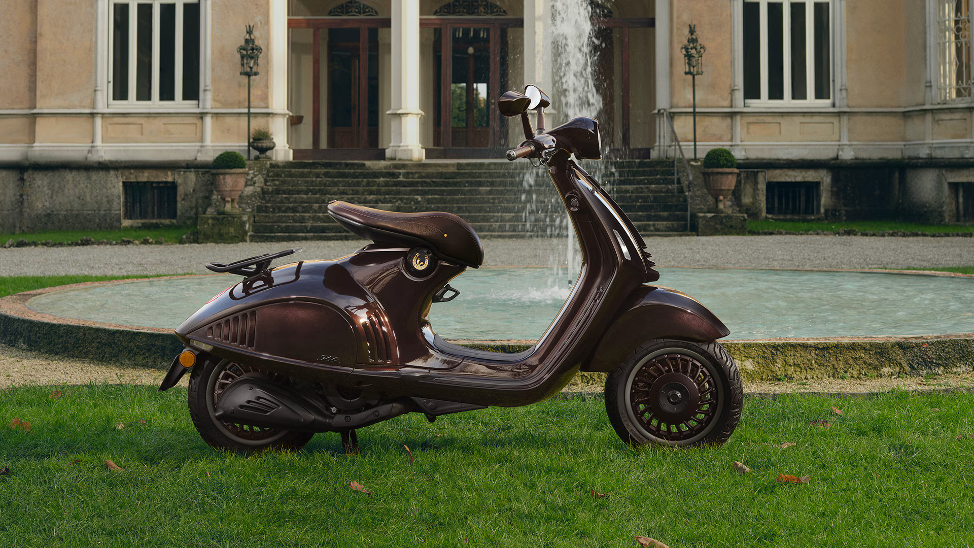 Vespa 946 Horse 150