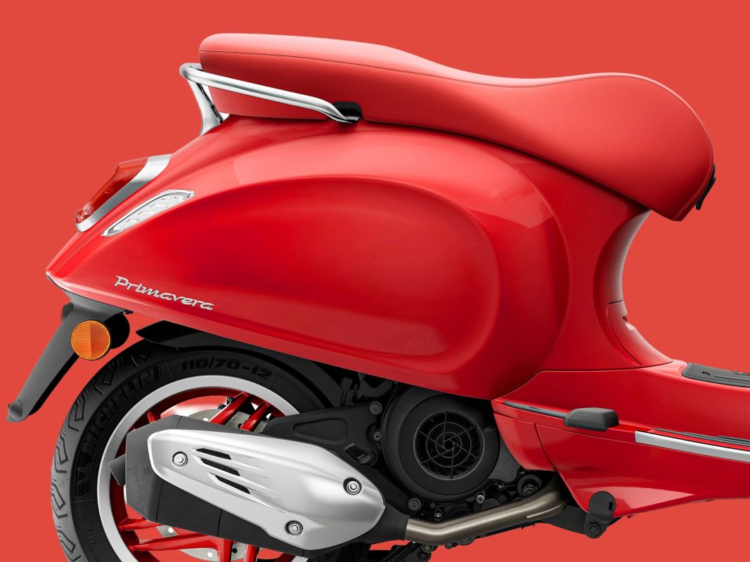Vespa Primavera 125 RED