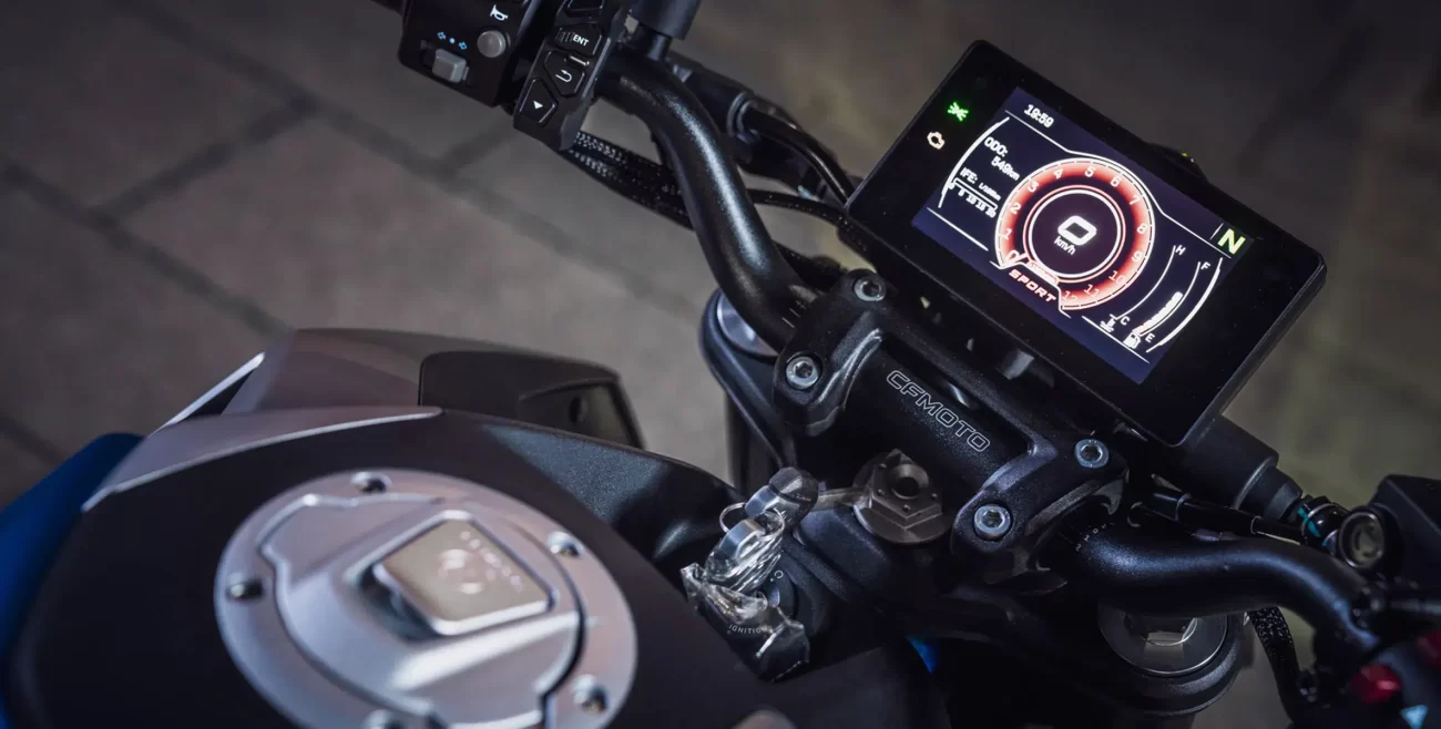 CFMOTO 300NK