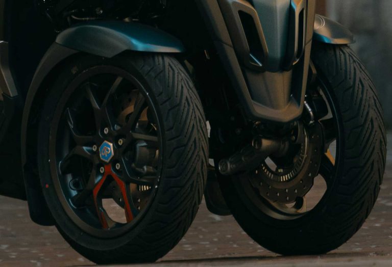 Piaggio MP3 400 Sport